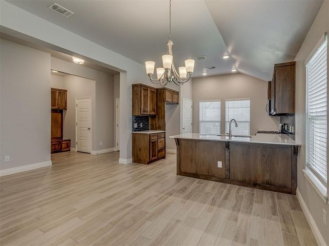 13600 Arrowhead Boulevard, Yukon, OK 73099