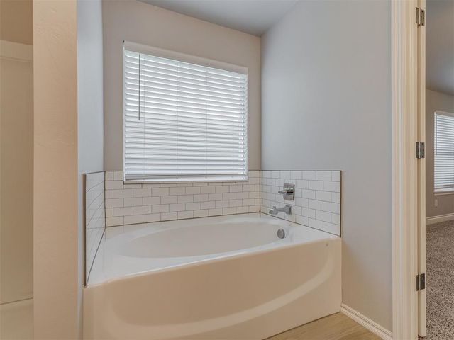 13600 Arrowhead Boulevard, Yukon, OK 73099