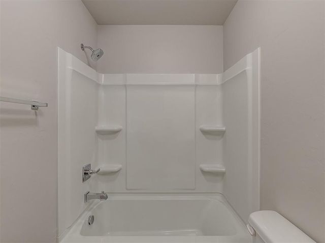 13600 Arrowhead Boulevard, Yukon, OK 73099