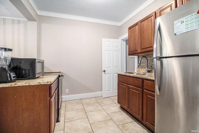 805 Miner Street, South Bend, IN 46617