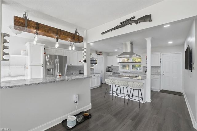 405 Harbor DR, Hampton, VA 23661