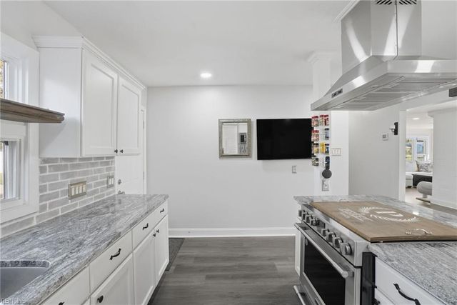 405 Harbor DR, Hampton, VA 23661