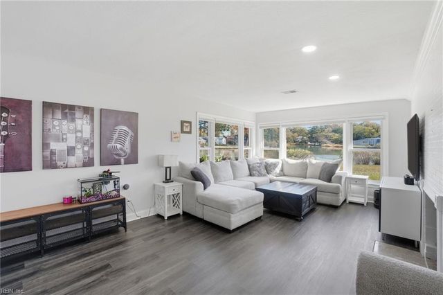 405 Harbor DR, Hampton, VA 23661