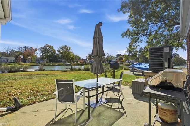 405 Harbor DR, Hampton, VA 23661