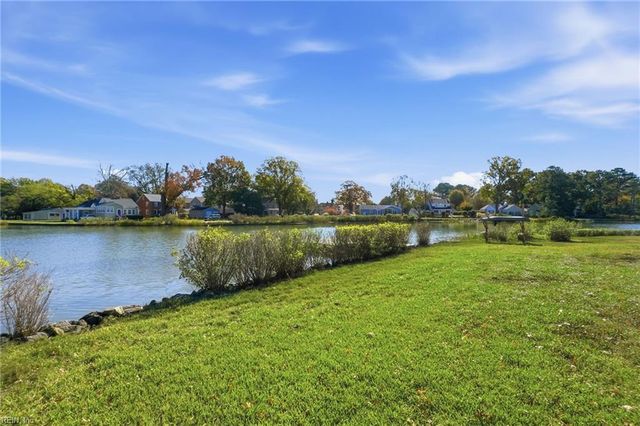 405 Harbor DR, Hampton, VA 23661
