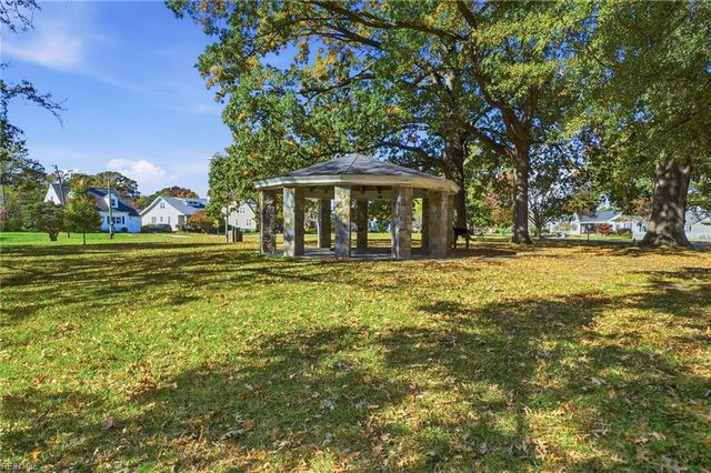 405 Harbor DR, Hampton, VA 23661