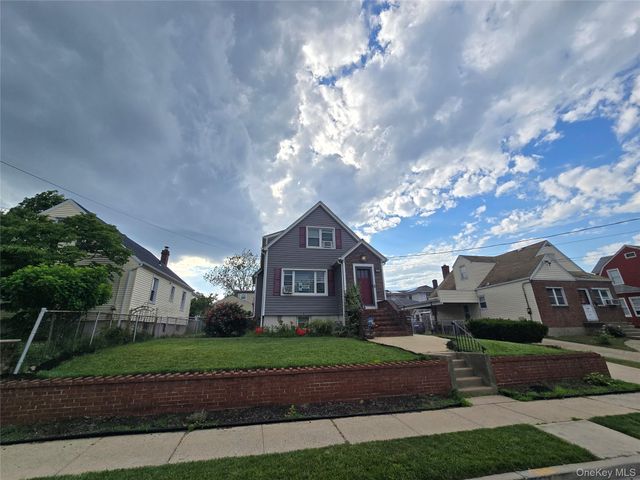104 Ormonde Boulevard, Valley Stream, NY 11580