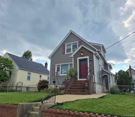 104 Ormonde Boulevard, Valley Stream, NY 11580