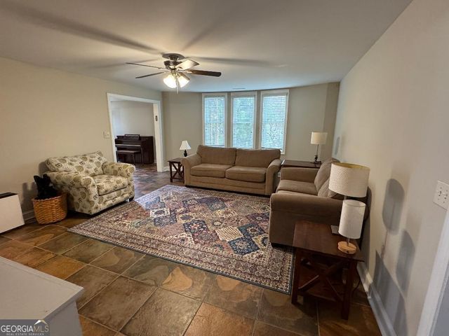 1617 Trilogy Park Drive, Hoschton, GA 30548