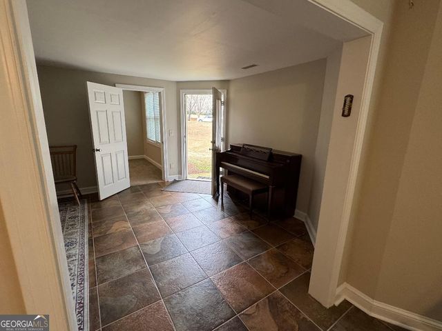 1617 Trilogy Park Drive, Hoschton, GA 30548