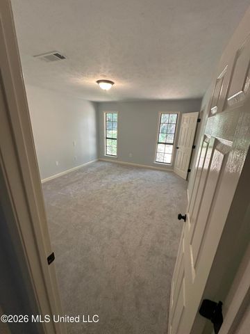 1528 Tracewood Drive, Jackson, MS 39211