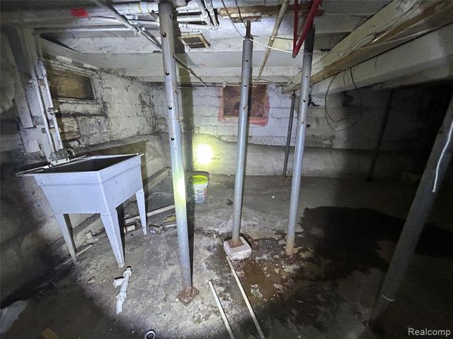 503 Central Avenue, Pontiac, MI 48341