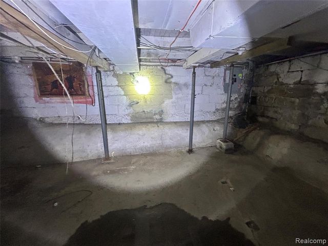 503 Central Avenue, Pontiac, MI 48341