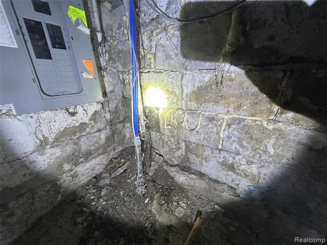 503 Central Avenue, Pontiac, MI 48341