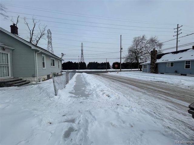 503 Central Avenue, Pontiac, MI 48341