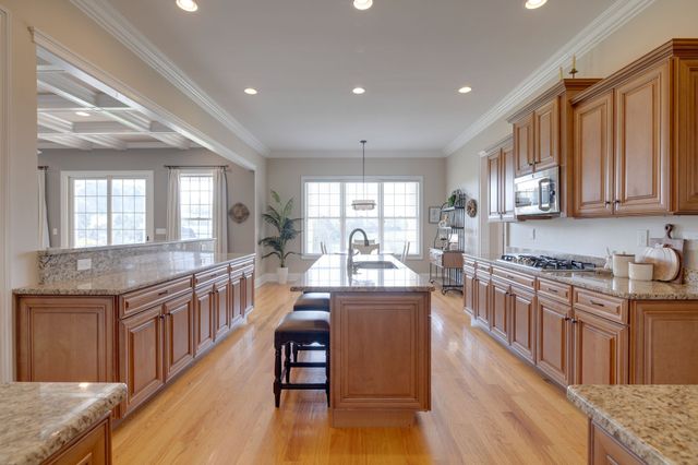 12328 Lascassas Pike, Milton, TN 37118