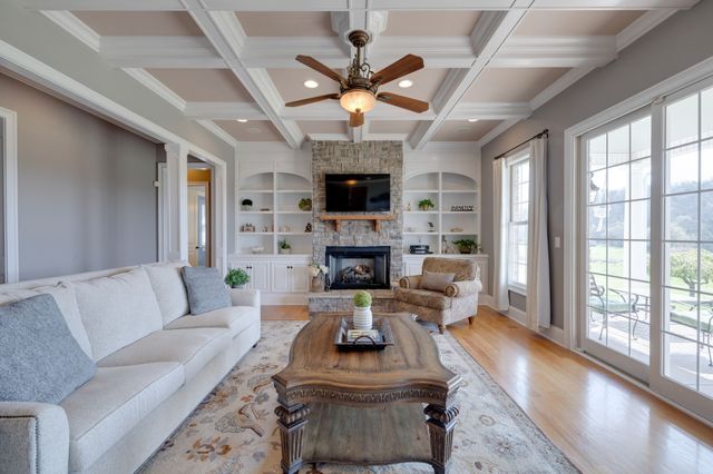12328 Lascassas Pike, Milton, TN 37118
