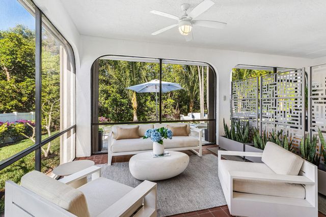 48 Harbour Drive N, Boynton Beach, FL 33435