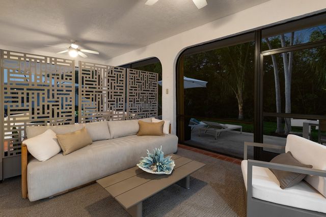 48 Harbour Drive N, Boynton Beach, FL 33435