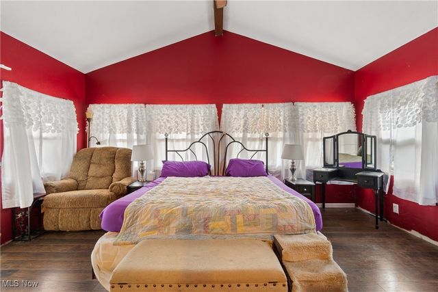 502 Valley Crest Drive, Mogadore, OH 44260