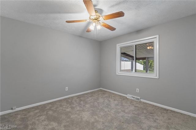 502 Valley Crest Drive, Mogadore, OH 44260