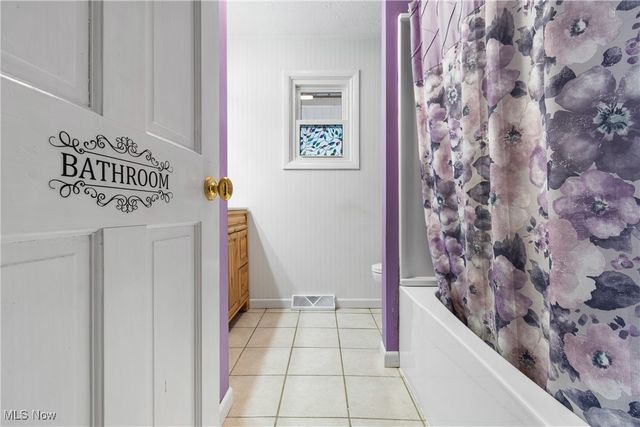 502 Valley Crest Drive, Mogadore, OH 44260