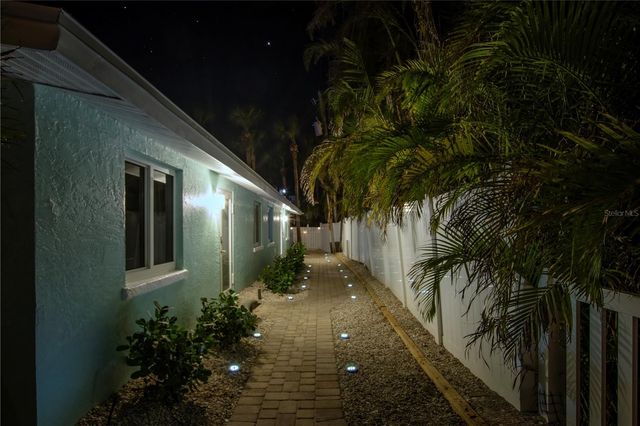 3604 GULF DRIVE A and B, Holmes Beach, FL 34217