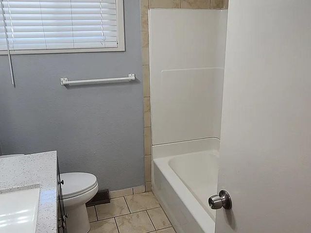 11316 Lewis Avenue, Kansas City, MO 64134