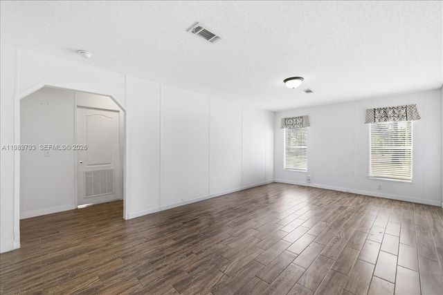 415 S Kennel St, Clewiston, FL 33440