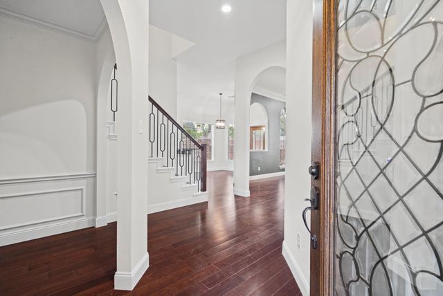 34 Grants Lake Circle, Sugar Land, TX 77479