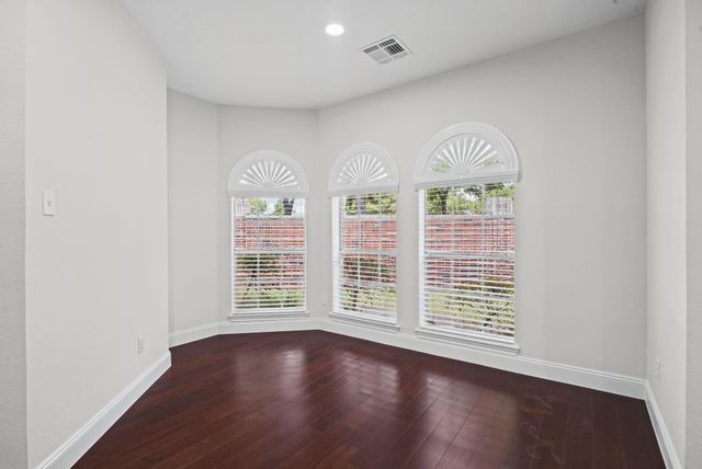 34 Grants Lake Circle, Sugar Land, TX 77479