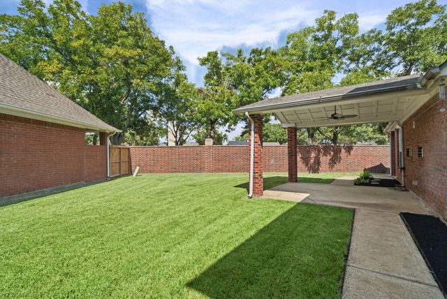 34 Grants Lake Circle, Sugar Land, TX 77479