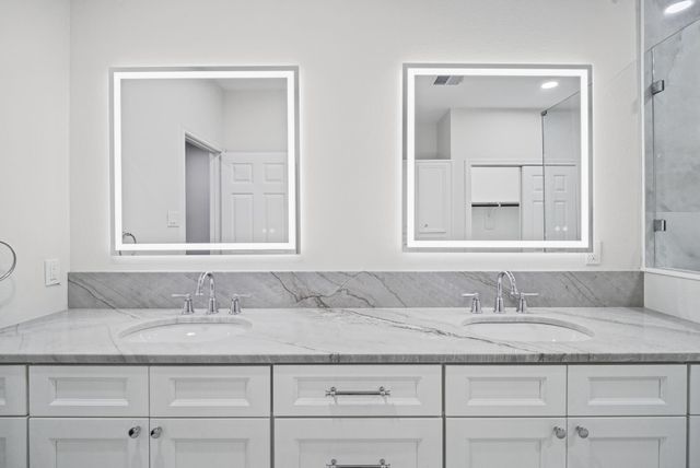 34 Grants Lake Circle, Sugar Land, TX 77479