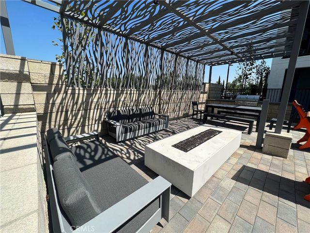 947 N Divino Privado, Ontario, CA 91764