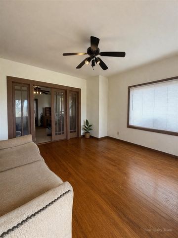 1091 N Benton Center Road, Benton Harbor, MI 49022