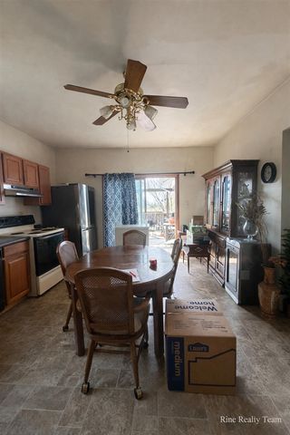 1091 N Benton Center Road, Benton Harbor, MI 49022