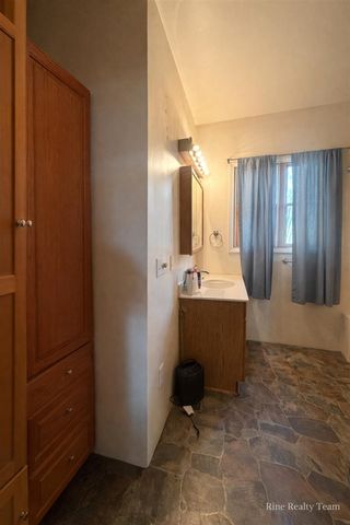 1091 N Benton Center Road, Benton Harbor, MI 49022