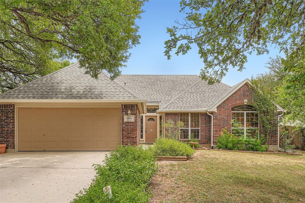 1805 Ramona CIR, San Marcos, TX 78666