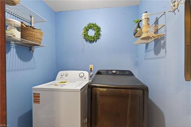 25 Saint Catherine DR, Carrollton, VA 23314