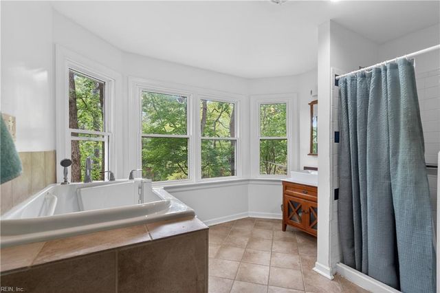 25 Saint Catherine DR, Carrollton, VA 23314