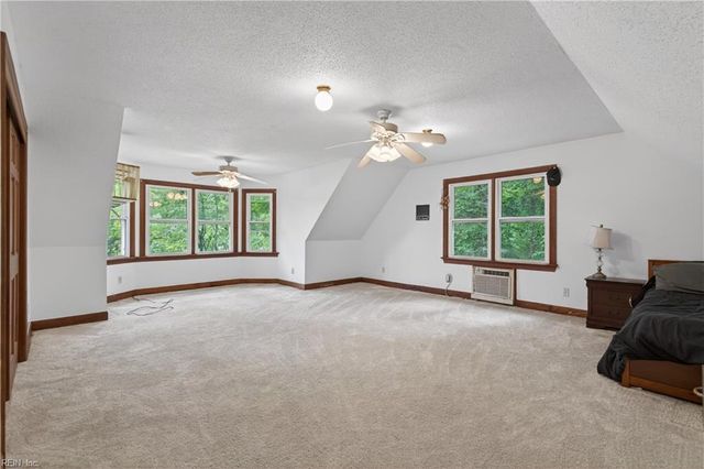 25 Saint Catherine DR, Carrollton, VA 23314