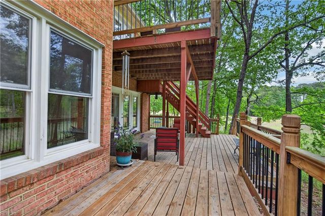 25 Saint Catherine DR, Carrollton, VA 23314