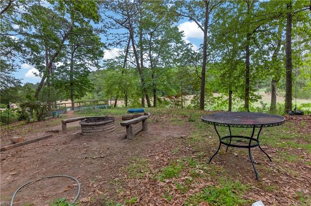 25 Saint Catherine DR, Carrollton, VA 23314