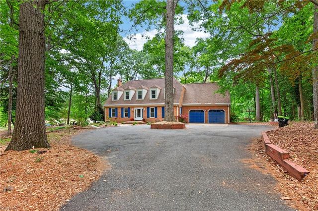 25 Saint Catherine DR, Carrollton, VA 23314