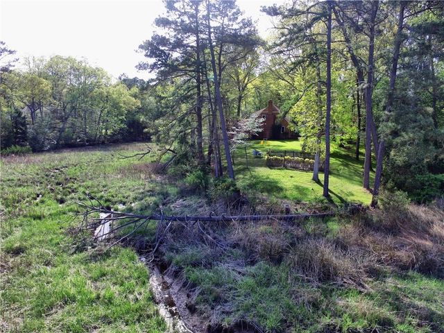 25 Saint Catherine DR, Carrollton, VA 23314