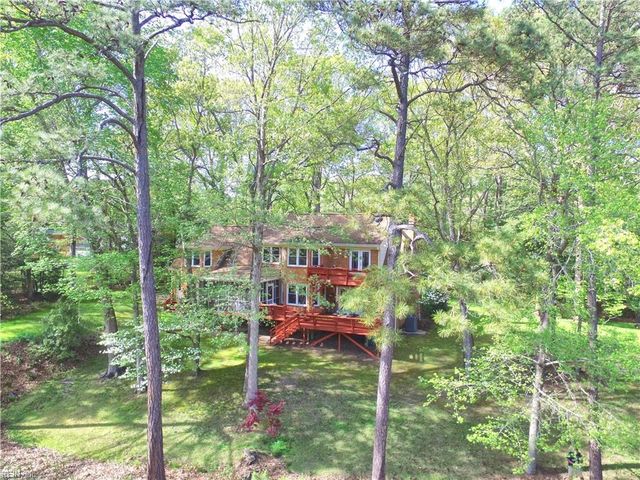 25 Saint Catherine DR, Carrollton, VA 23314