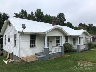 660 E Sharpe Street, Statesville, NC 28677