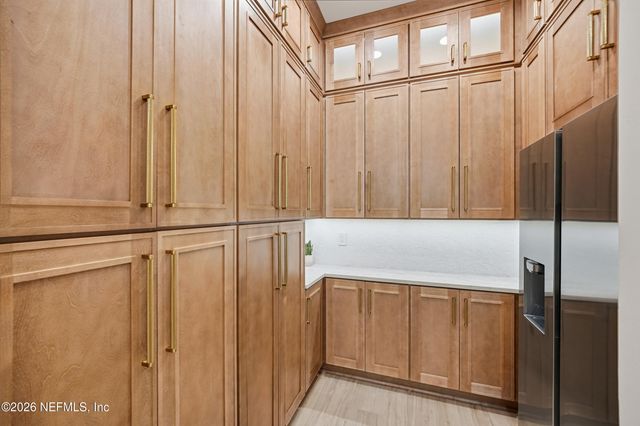 354 11TH Street, Atlantic Beach, FL 32233