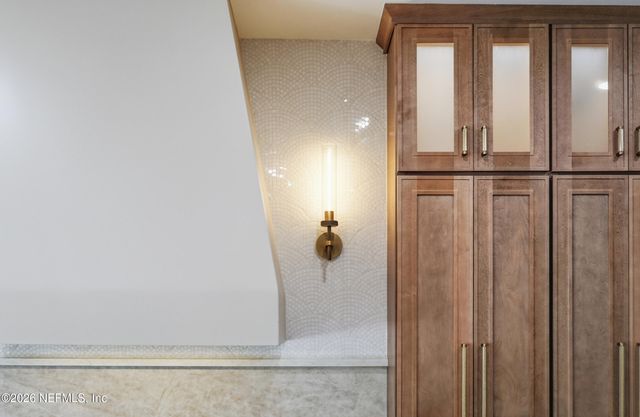 354 11TH Street, Atlantic Beach, FL 32233