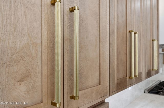 354 11TH Street, Atlantic Beach, FL 32233